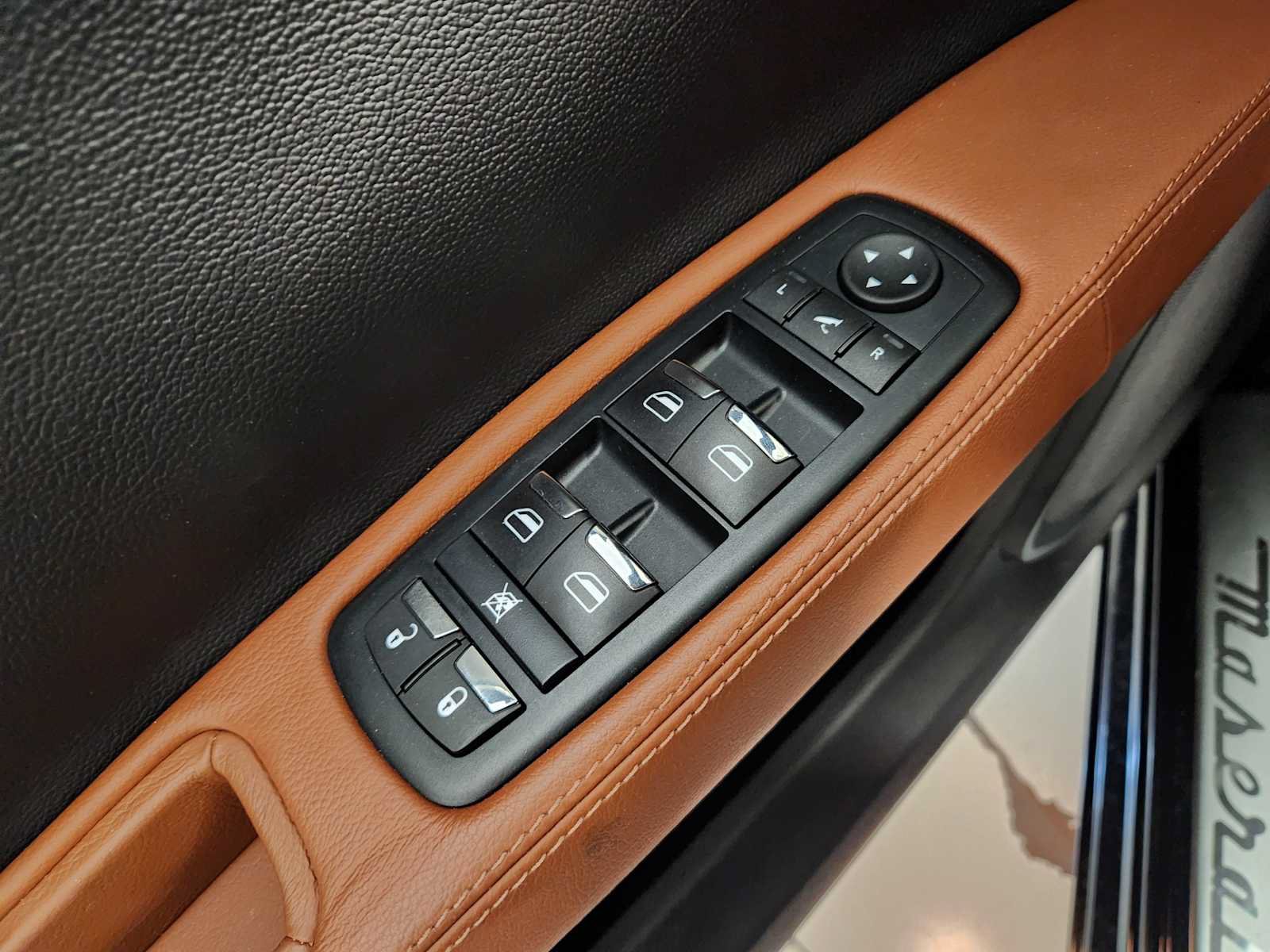 Used 2017 Maserati Ghibli RWD image 22