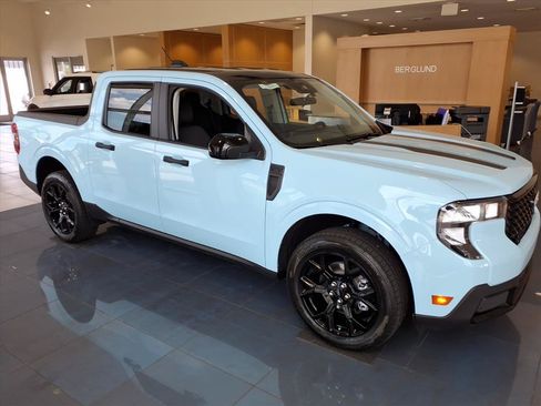 New 2026 Ford Maverick XLT w/ Equipment Group 301A AWD/4WD image 3