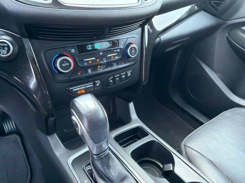 Used 2018 Ford Escape Titanium w/ Ford Safe & Smart Package FWD image 21