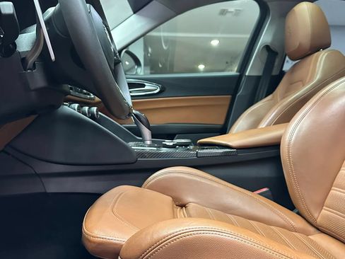 Used 2018 Alfa Romeo Giulia Ti Sport w/ Quick Order Package 22U Sport RWD image 12