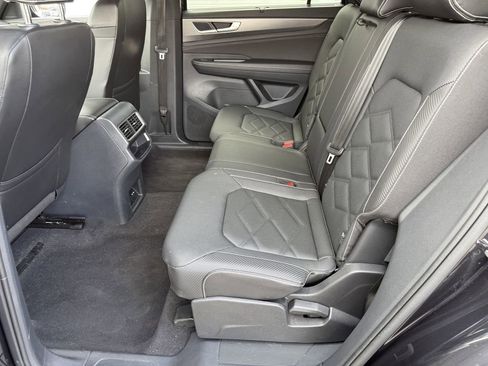 Used 2025 Volkswagen Atlas Cross Sport SE image 24