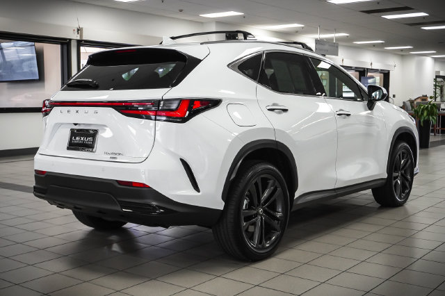 Used 2026 Lexus NX 450h+ AWD w/ Luxury Package image 6