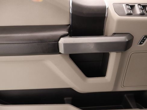 Used 2018 Ford F150 XLT image 14