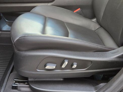 Used 2023 Cadillac XT6 Premium Luxury w/ Technology Package FWD image 29