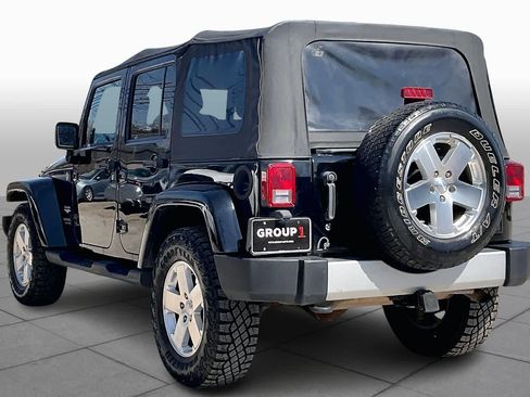 Used 2010 Jeep Wrangler Unlimited Sahara image 12