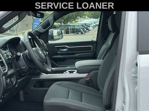 Used 2025 RAM 1500 4x4 Crew Cab image 10