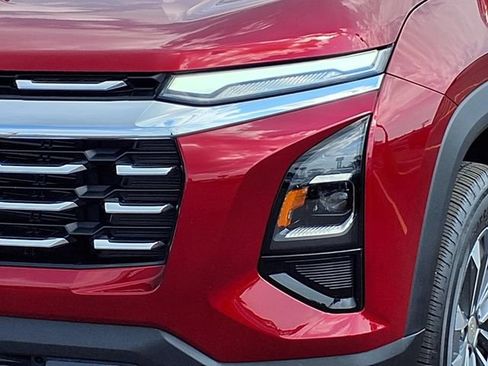Used 2025 Chevrolet Equinox LT FWD image 28