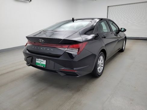 Used 2023 Hyundai Elantra SE w/ Cargo Package image 9