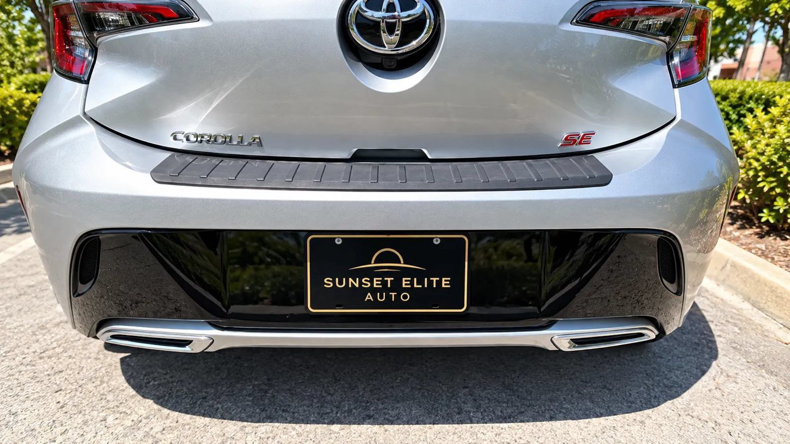 Used 2021 Toyota Corolla SE w/ Carpet Mat Package (TMS) FWD image 16