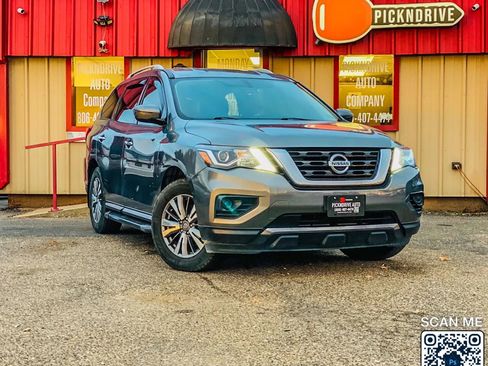 Used 2020 Nissan Pathfinder S image 1