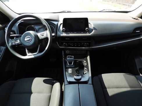 Used 2023 Nissan Rogue S AWD/4WD image 16