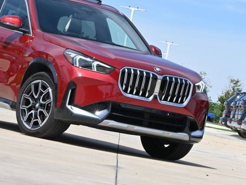 Certified 2026 BMW X1 xDrive28i AWD/4WD image 39