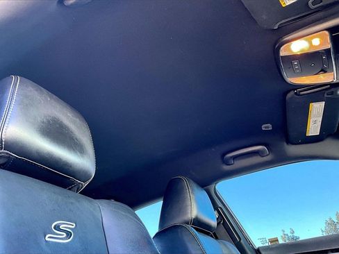 Used 2019 Chrysler 300 S image 23