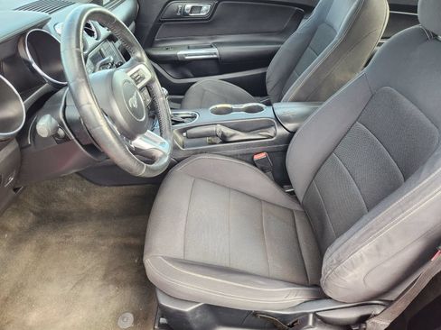 Used 2016 Ford Mustang Coupe RWD image 15