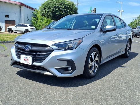 Used 2025 Subaru Legacy Premium AWD/4WD image 3