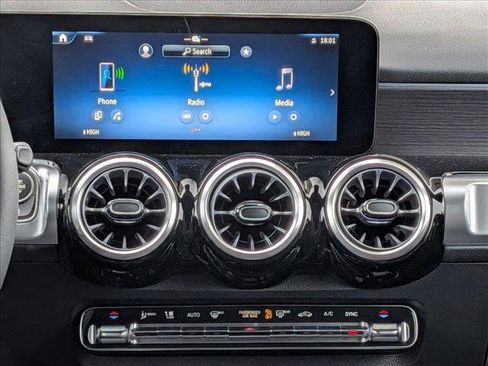 New 2026 Mercedes-Benz GLB 250 4MATIC image 11