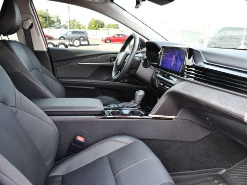 Used 2025 Toyota Camry XLE w/ Premium Plus Package AWD/4WD image 31