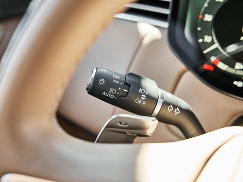 Used 2025 Land Rover Range Rover Long Wheelbase SE image 59