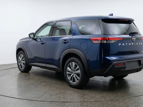 Used 2025 Nissan Pathfinder SV AWD/4WD image 6