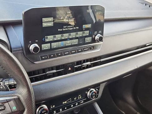 Used 2024 Mitsubishi Outlander SE image 28