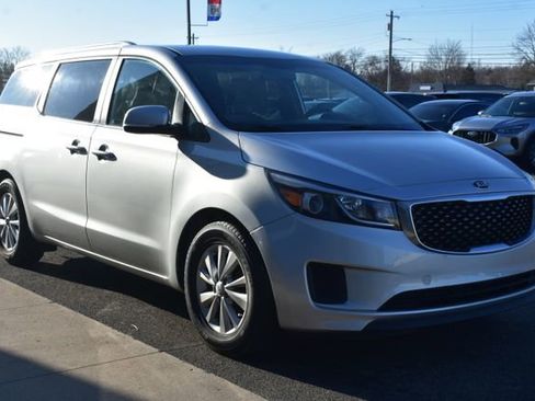 Used 2016 Kia Sedona LX w/ Option Group 020 image 11
