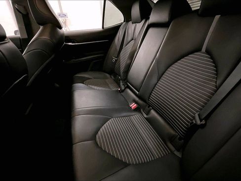 Used 2020 Toyota Camry SE w/ Convenience Package image 25