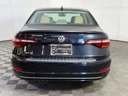 Used 2019 Volkswagen Jetta SEL w/ Cold Weather Package FWD image 8
