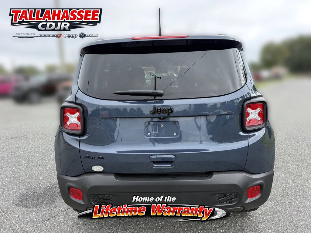 Used 2023 Jeep Renegade Latitude AWD/4WD image 4