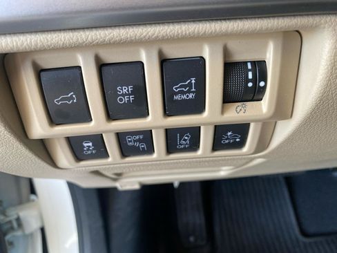 Used 2016 Subaru Outback 2.5i Limited AWD/4WD image 18