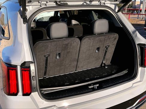 Used 2022 Kia Sorento SX image 18