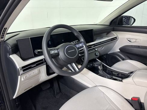 Certified 2025 Hyundai Tucson SEL FWD image 15