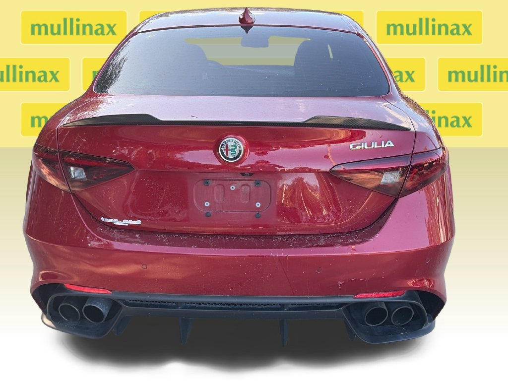 Used 2017 Alfa Romeo Giulia Quadrifoglio RWD image 32