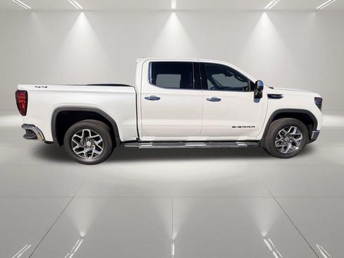 Certified 2023 GMC Sierra 1500 SLT w/ SLT Convenience Package image 26