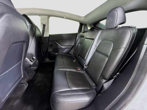 Used 2021 Tesla Model Y 2WD image 26