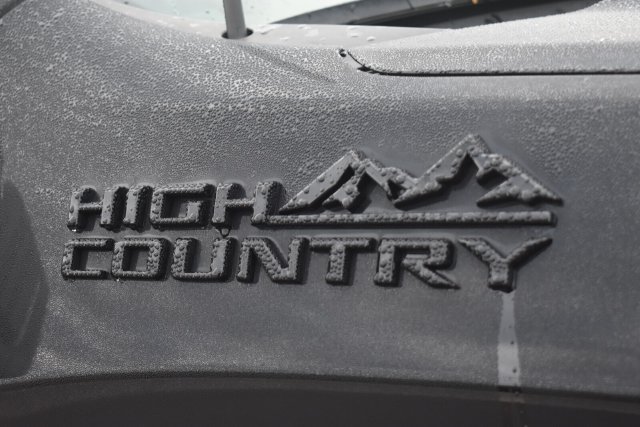 Certified 2025 Chevrolet Silverado 1500 High Country w/ Midnight Edition AWD/4WD image 12