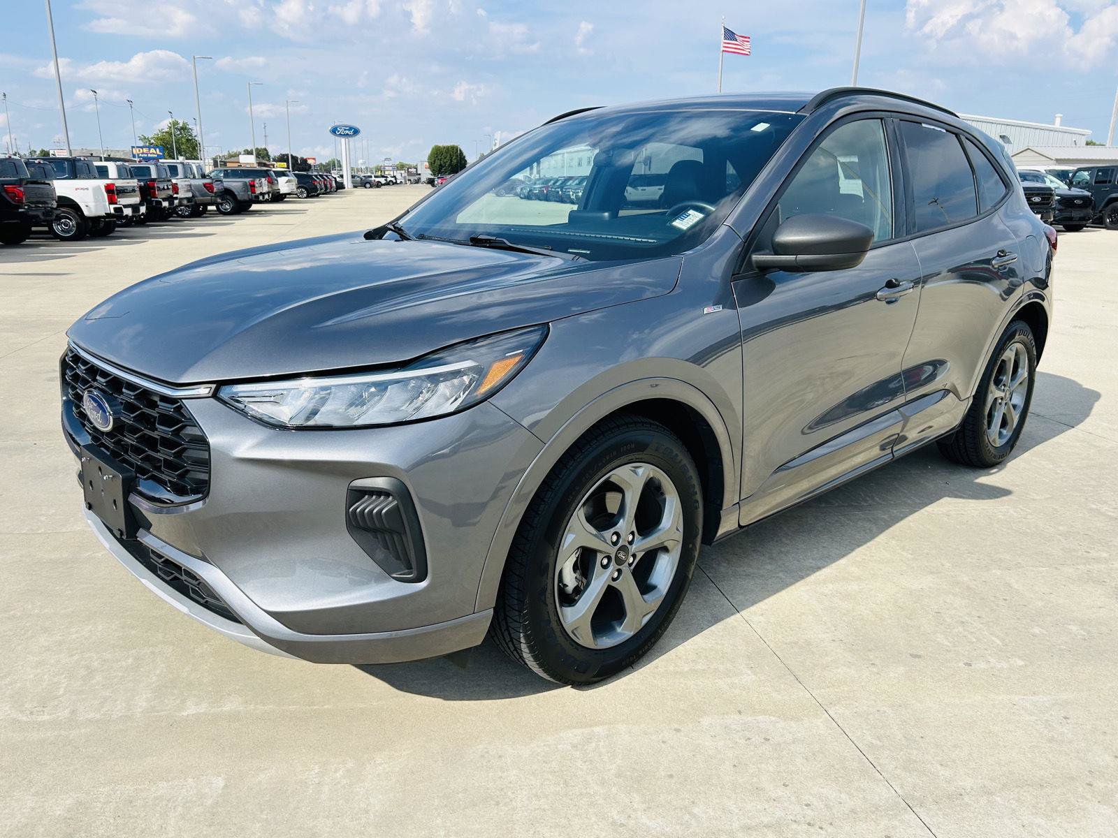 Used 2023 Ford Escape ST-Line FWD image 32