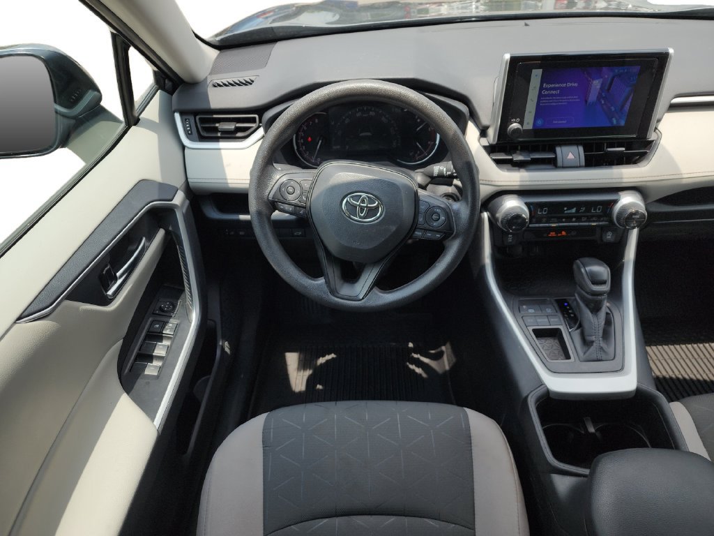 Used 2025 Toyota RAV4 XLE w/ Convenience Package FWD image 19