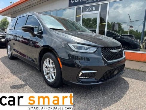 Used 2022 Chrysler Pacifica Touring-L FWD image 1