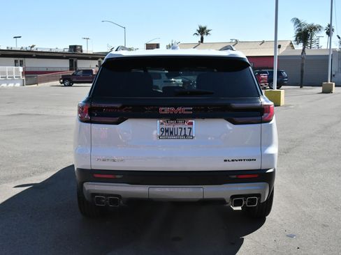 Used 2024 GMC Acadia Elevation image 7