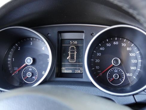 Used 2010 Volkswagen Jetta TDI FWD image 59