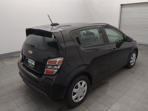 Used 2020 Chevrolet Sonic LT FWD image 9