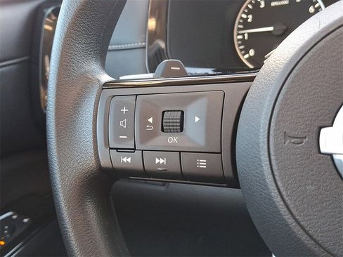 Used 2022 Nissan Pathfinder S image 21