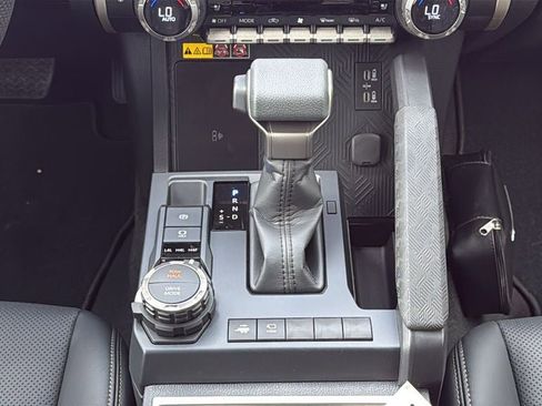 New 2026 Toyota Tacoma Limited AWD/4WD image 27