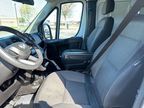 Used 2023 RAM ProMaster 2500 image 13