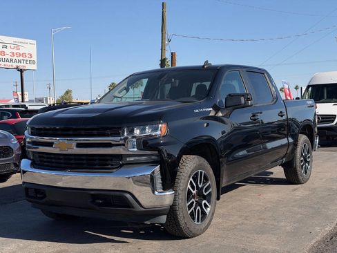 Used 2020 Chevrolet Silverado 1500 LT AWD/4WD image 1