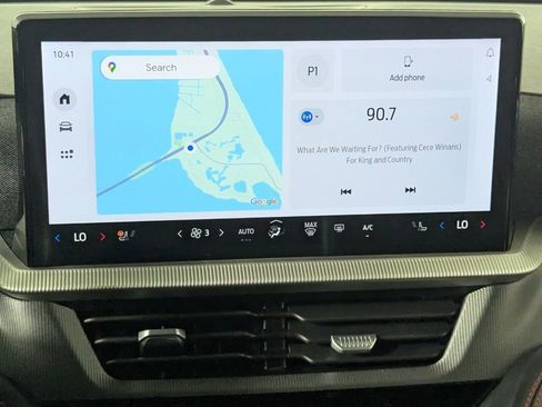 Used 2025 Ford Explorer ST-Line w/ ST-Line Street Pack image 21