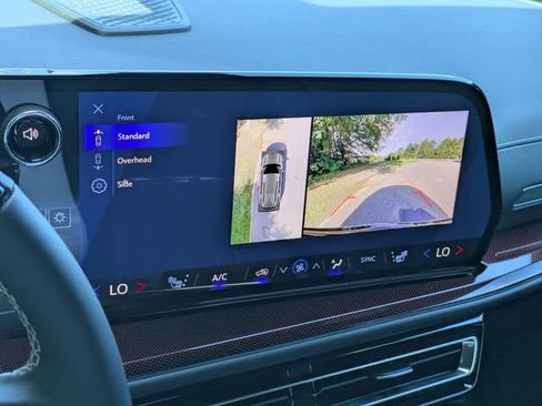 New 2026 Chevrolet Traverse Z71 w/ Enhanced Driving Package AWD/4WD image 20