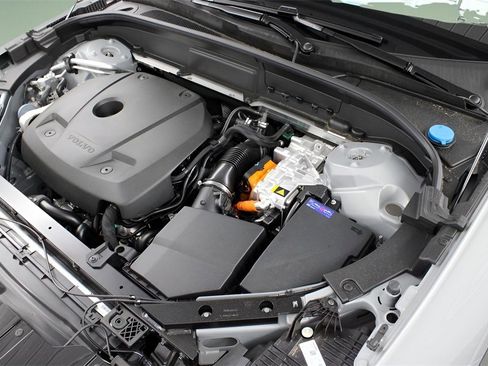 New 2025 Volvo XC60 T8 Ultra w/ Protection Package Premier image 28