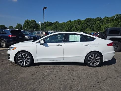 Used 2019 Ford Fusion SE AWD/4WD image 4