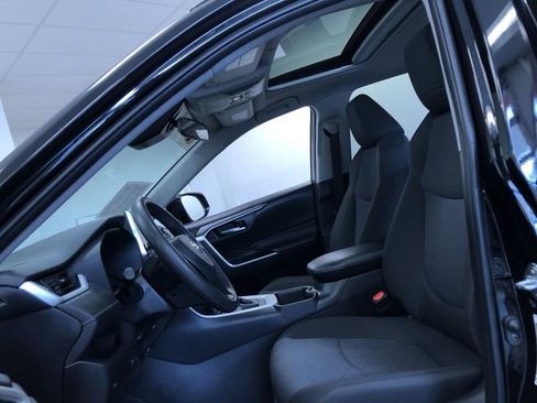 Certified 2025 Toyota RAV4 XLE w/ Convenience Package AWD/4WD image 18